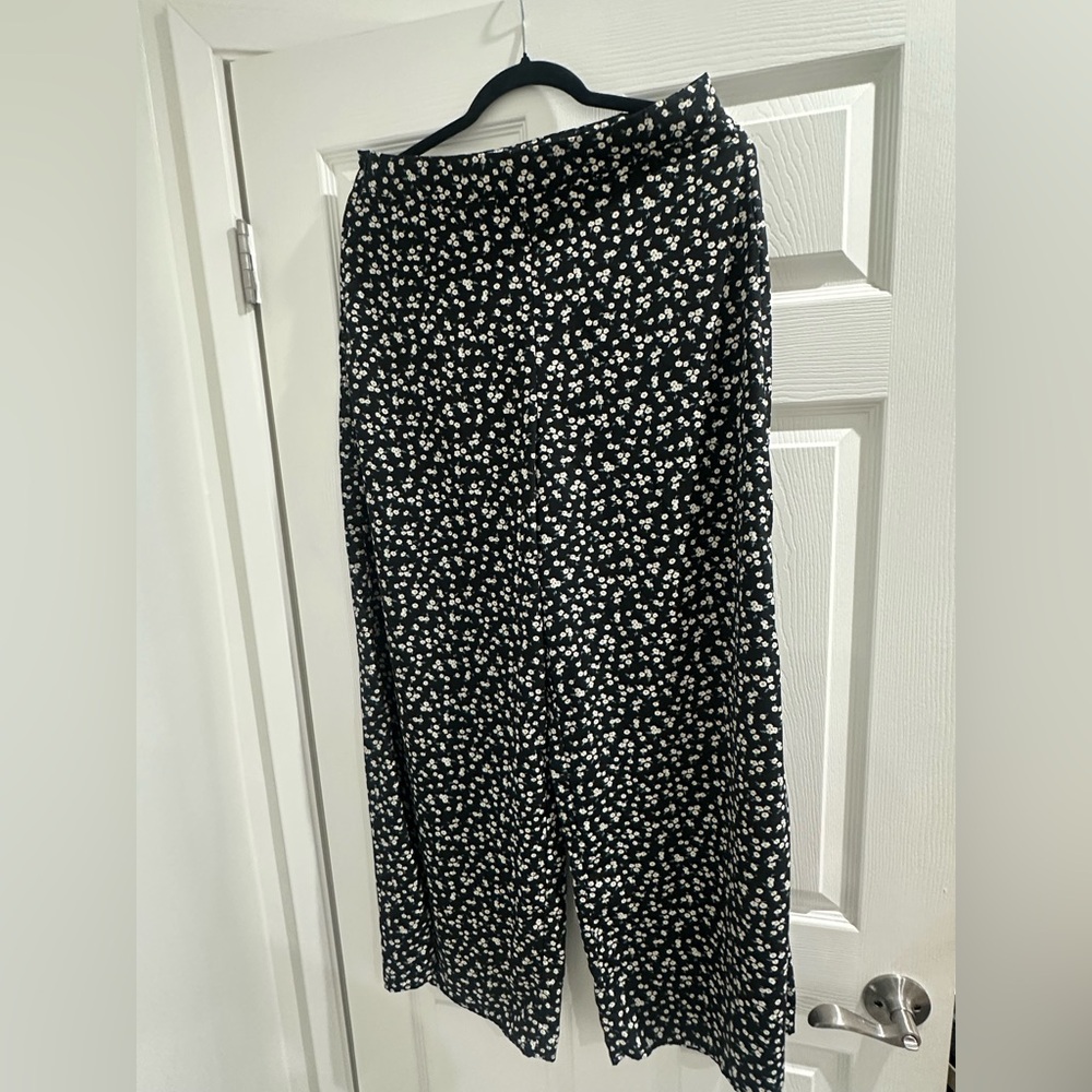 SHEIN Black and White Floral Wide Leg Pants